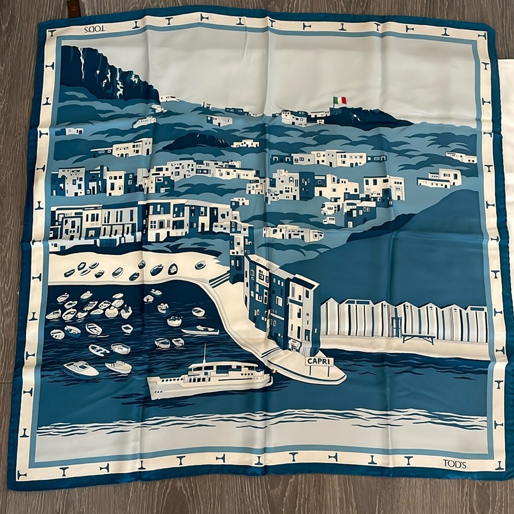 Tod’s Capri silk scarf (90cm)